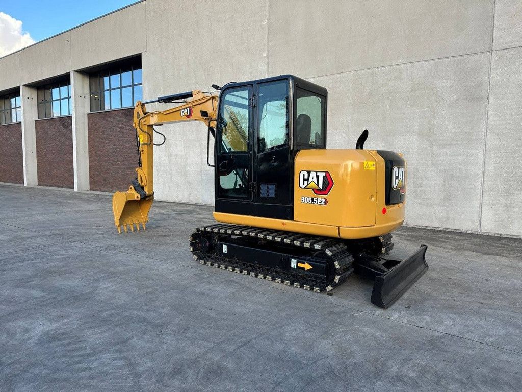 Midi excavator Caterpillar 305.5E2 Diesel 2015