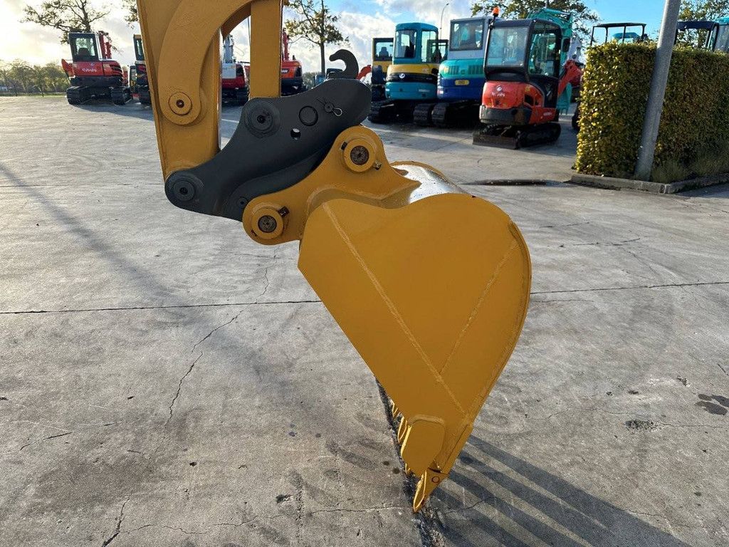 Midi excavator Caterpillar 305.5E2 Diesel 2015