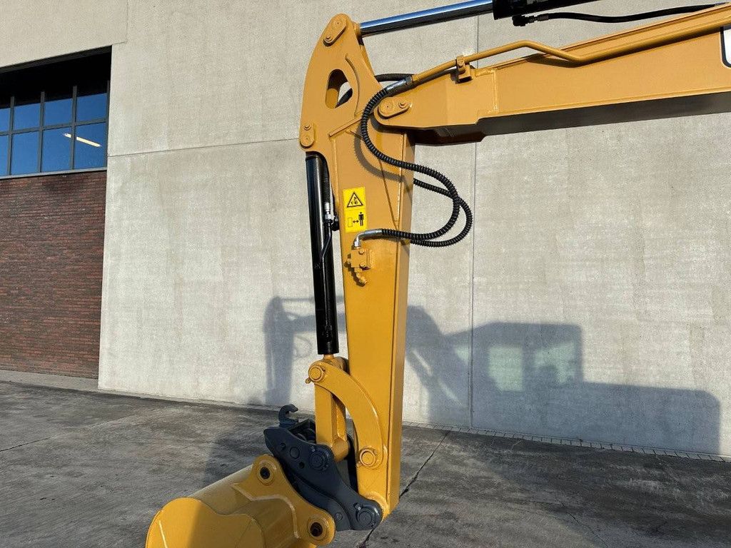 Midi excavator Caterpillar 305.5E2 Diesel 2015
