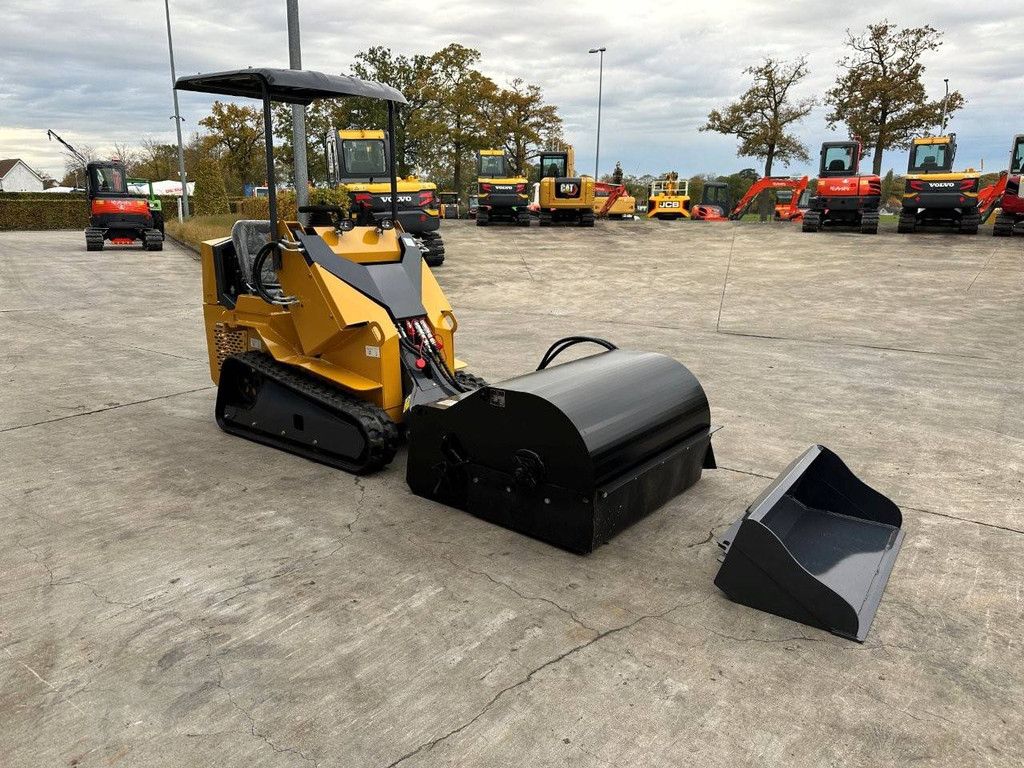 Newrick ZW480 Diesel 2025 NEW Tracked Loader with Brush