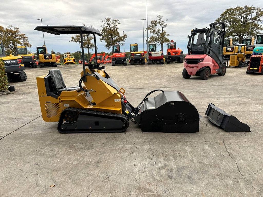 Newrick ZW480 Diesel 2025 NEW Tracked Loader with Brush