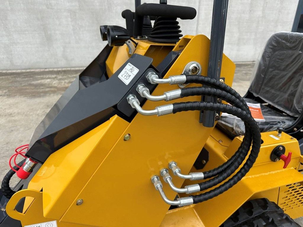 Newrick ZW480 Diesel 2025 NEW Tracked Loader with Brush