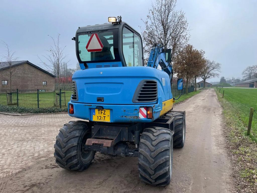 Doosan DX55 WD Bandenkraan Graafmachine