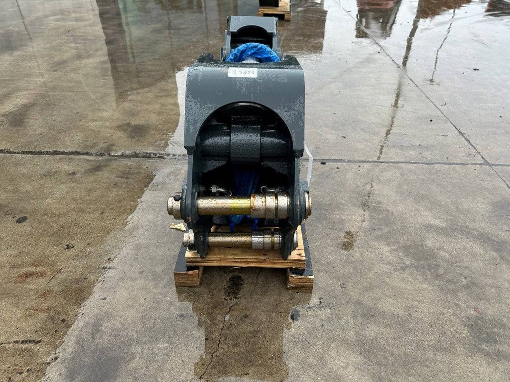 Crusher HP04 with Hydraulic Lines New