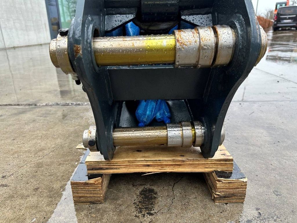 Crusher HP04 with Hydraulic Lines New