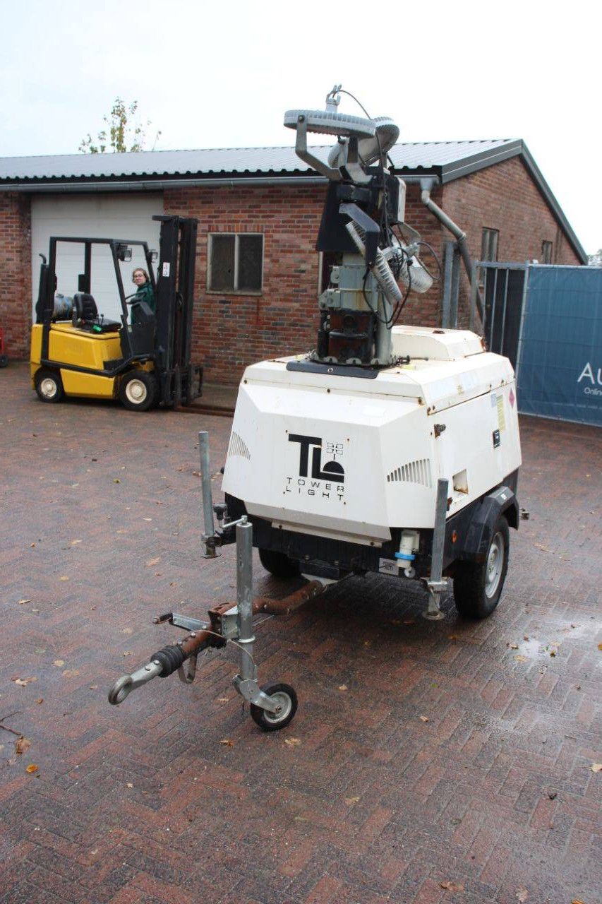 Light pole Towerlight VT1 Variant A Electric 2014