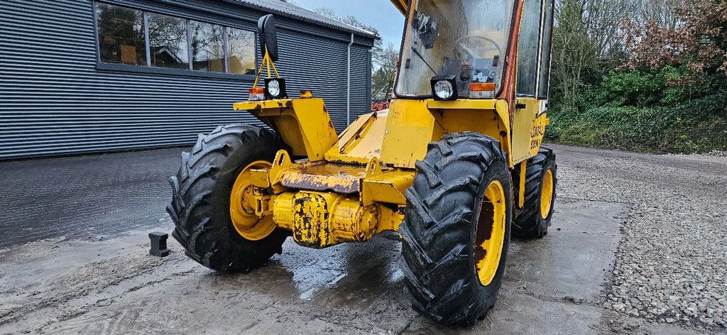 JCB 520M 2