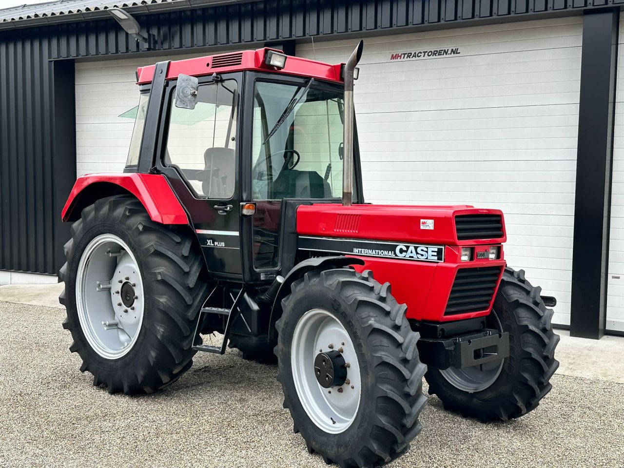 TE KOOP: zeer nette CASE 845 XL