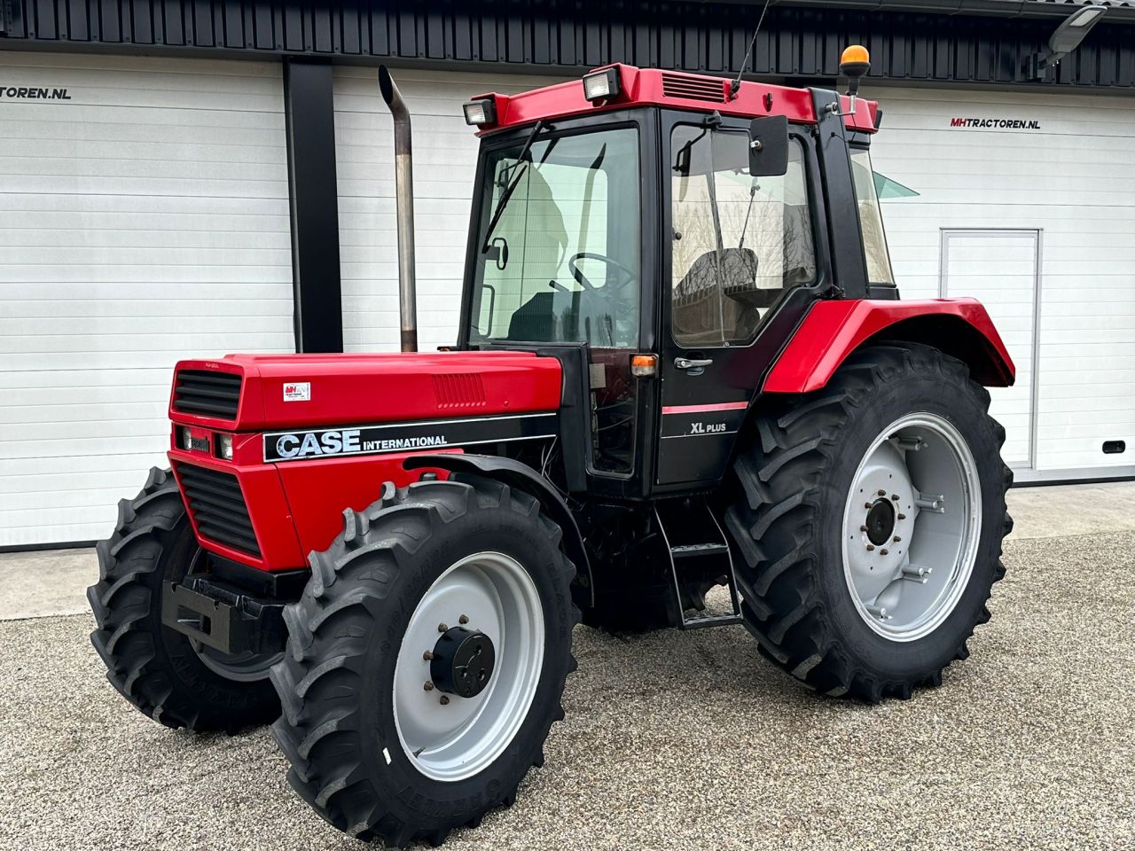 TE KOOP: zeer nette CASE 845 XL