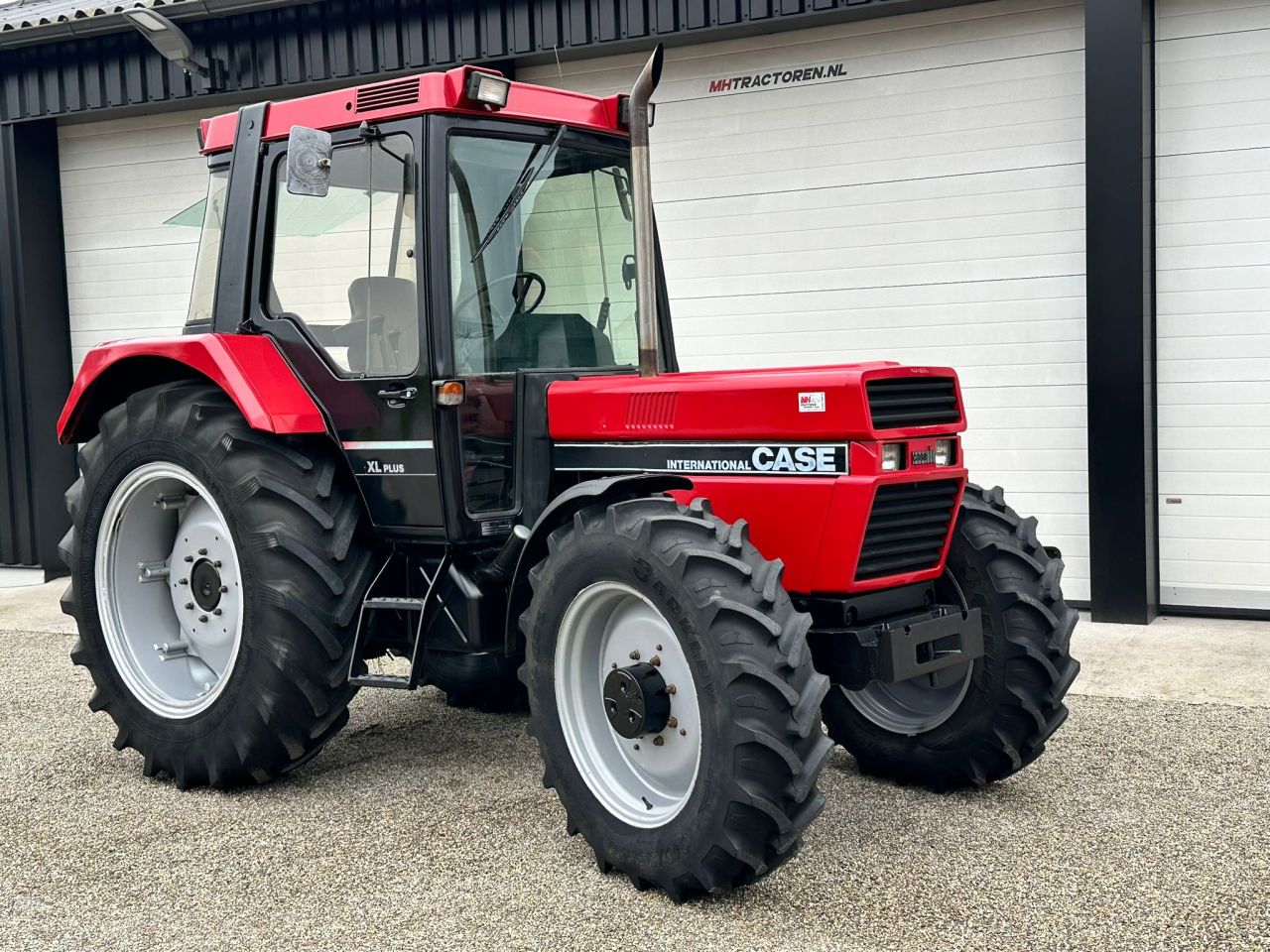 TE KOOP: zeer nette CASE 845 XL