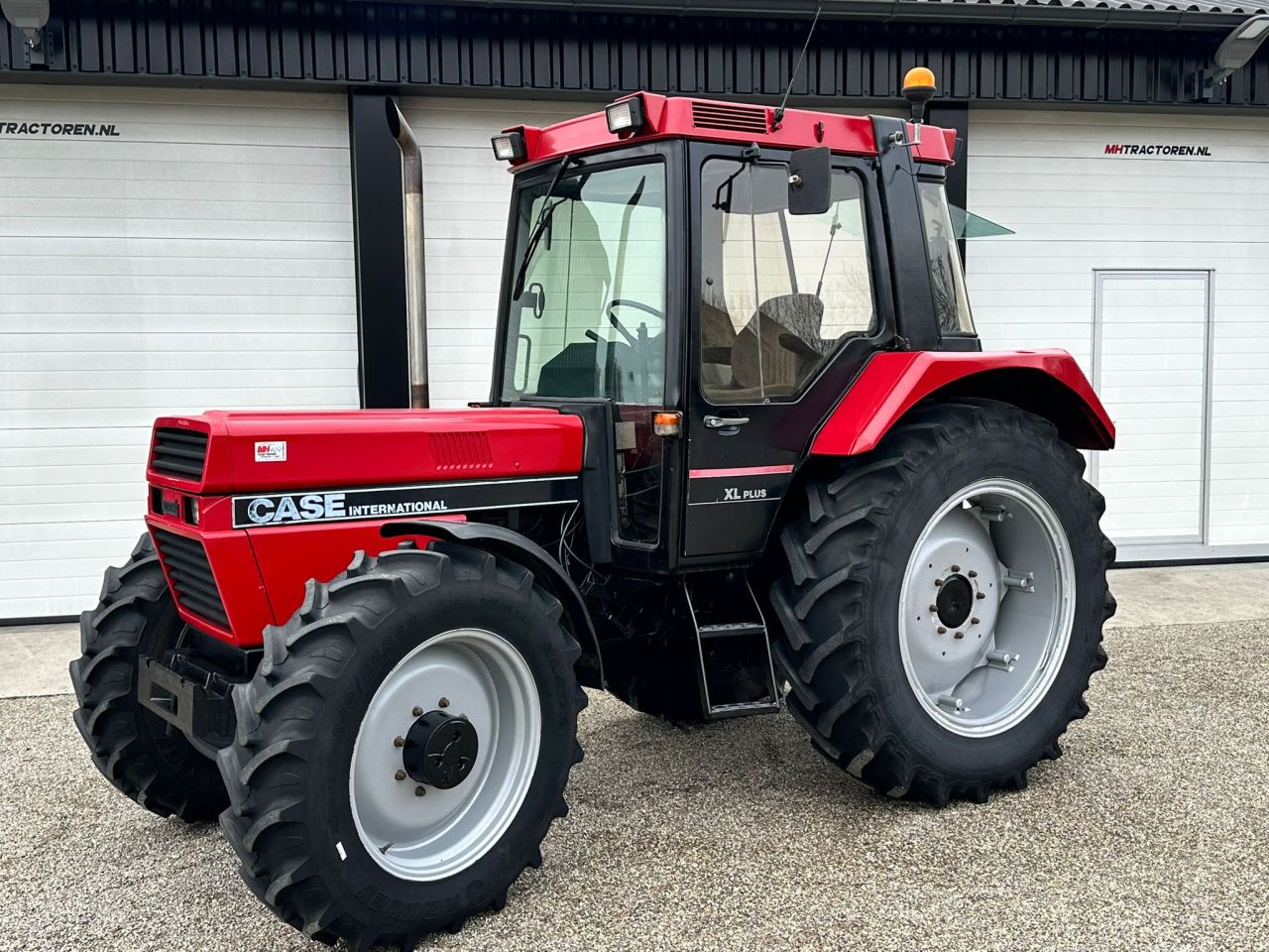 TE KOOP: zeer nette CASE 845 XL