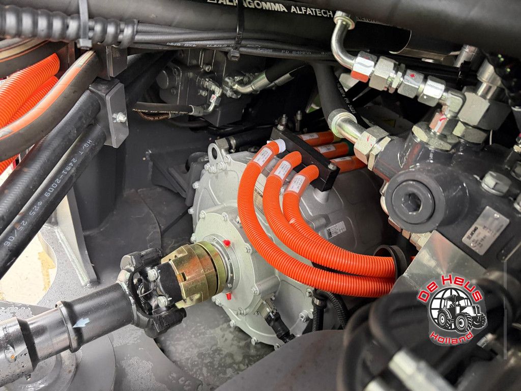 XCMG XC968-EV 423kWh