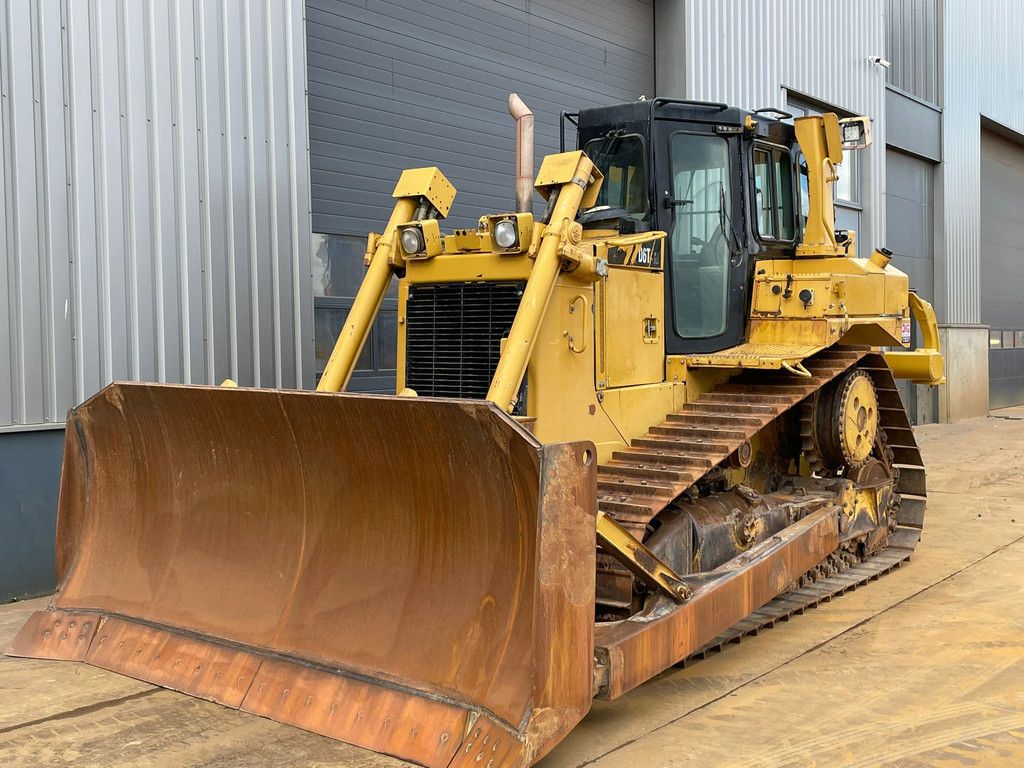 Caterpillar D6T XL
