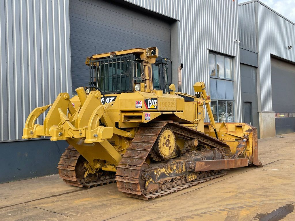 Caterpillar D6T XL