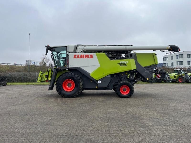 Claas TRION 660 MONTANA