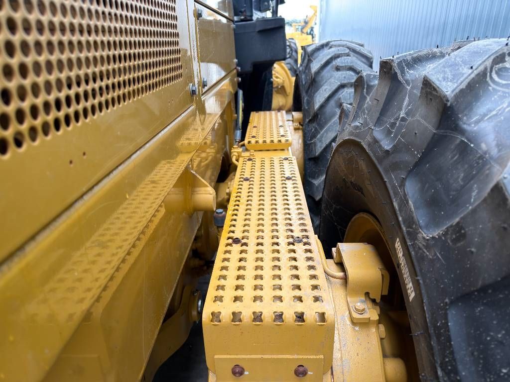 CAT 140M - LOW HOURS