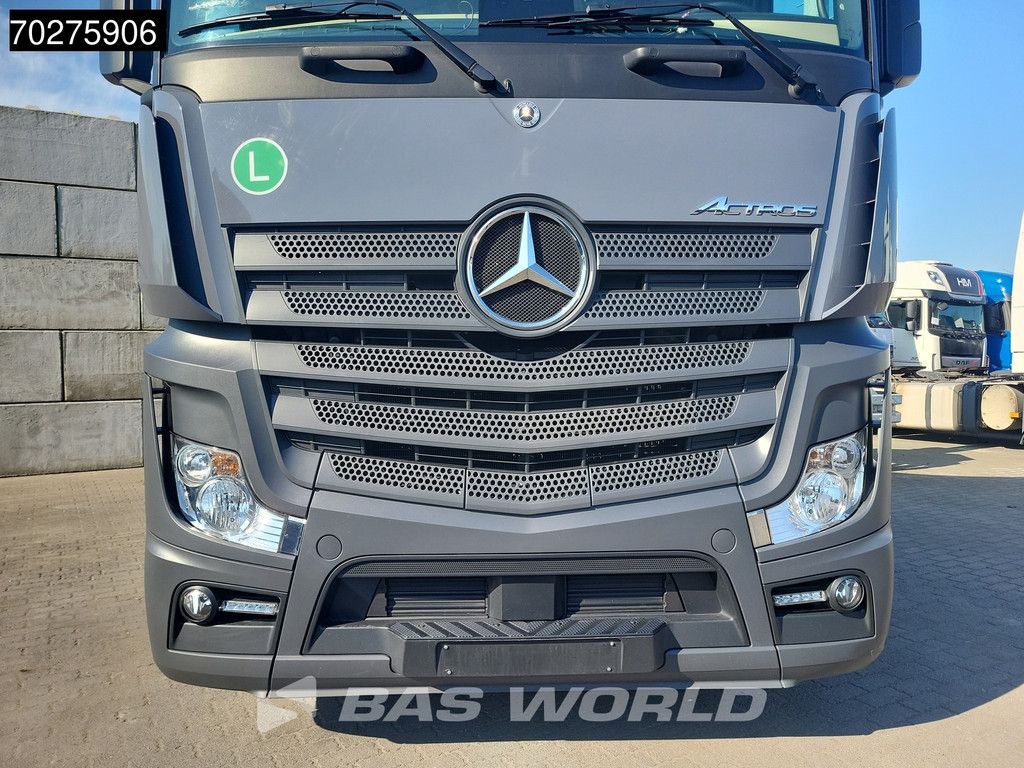 Mercedes Actros 1851 4X2 BigSpace 2xTanks Euro 6