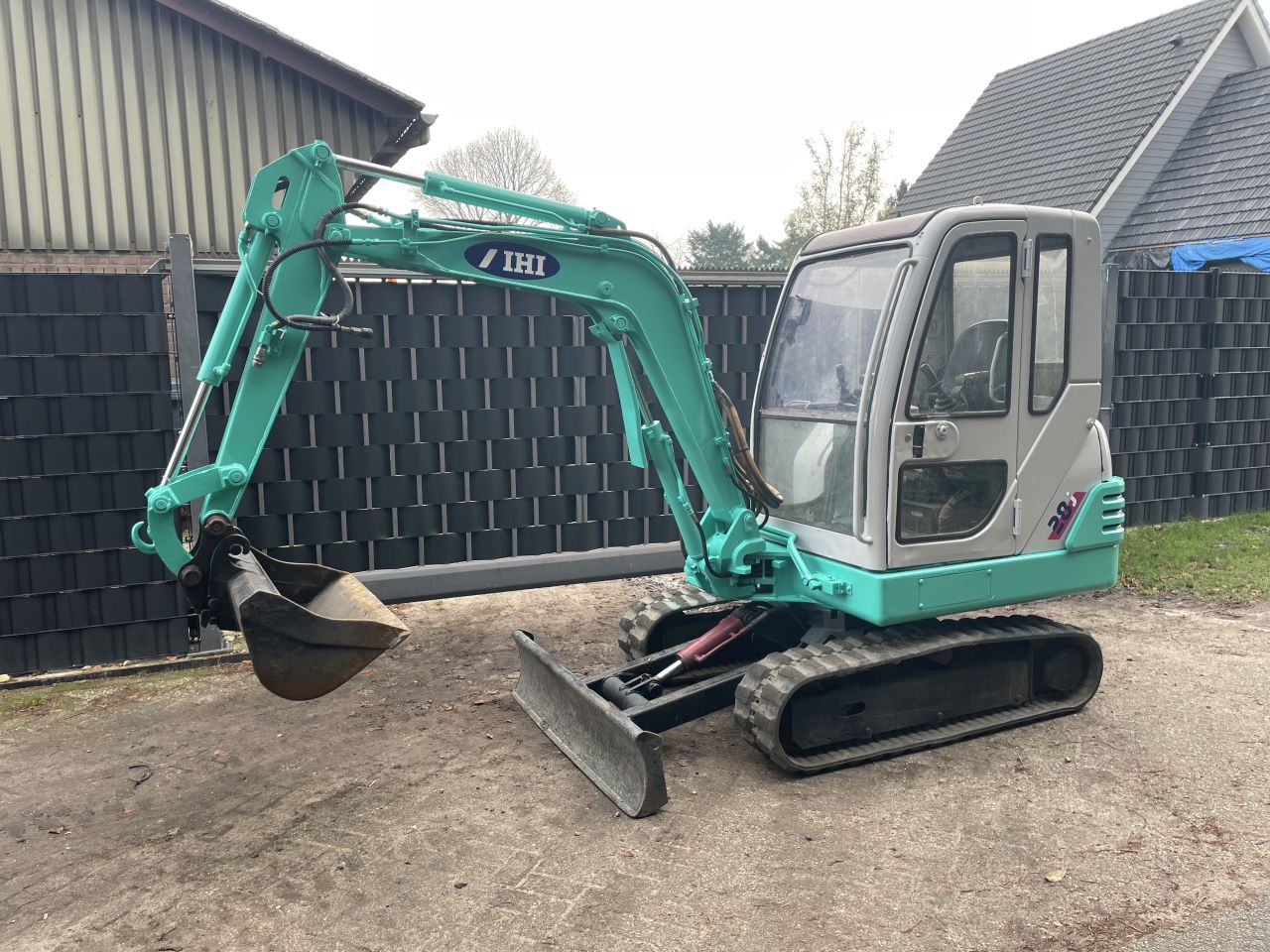 Ihi 28 J graafmachine kubota bobcat hitachi yanmar