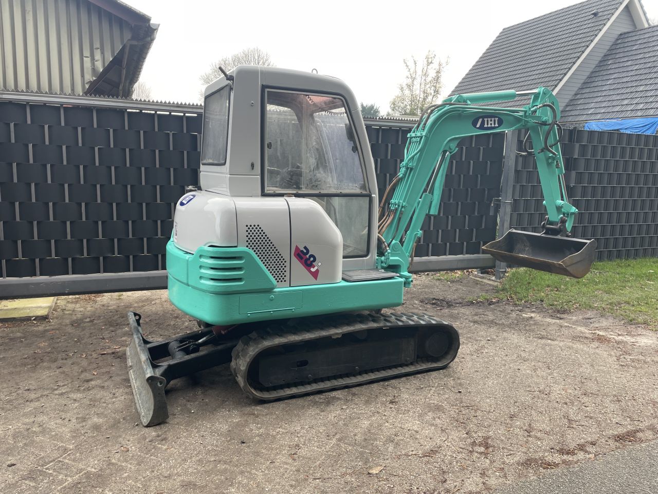Ihi 28 J graafmachine kubota bobcat hitachi yanmar