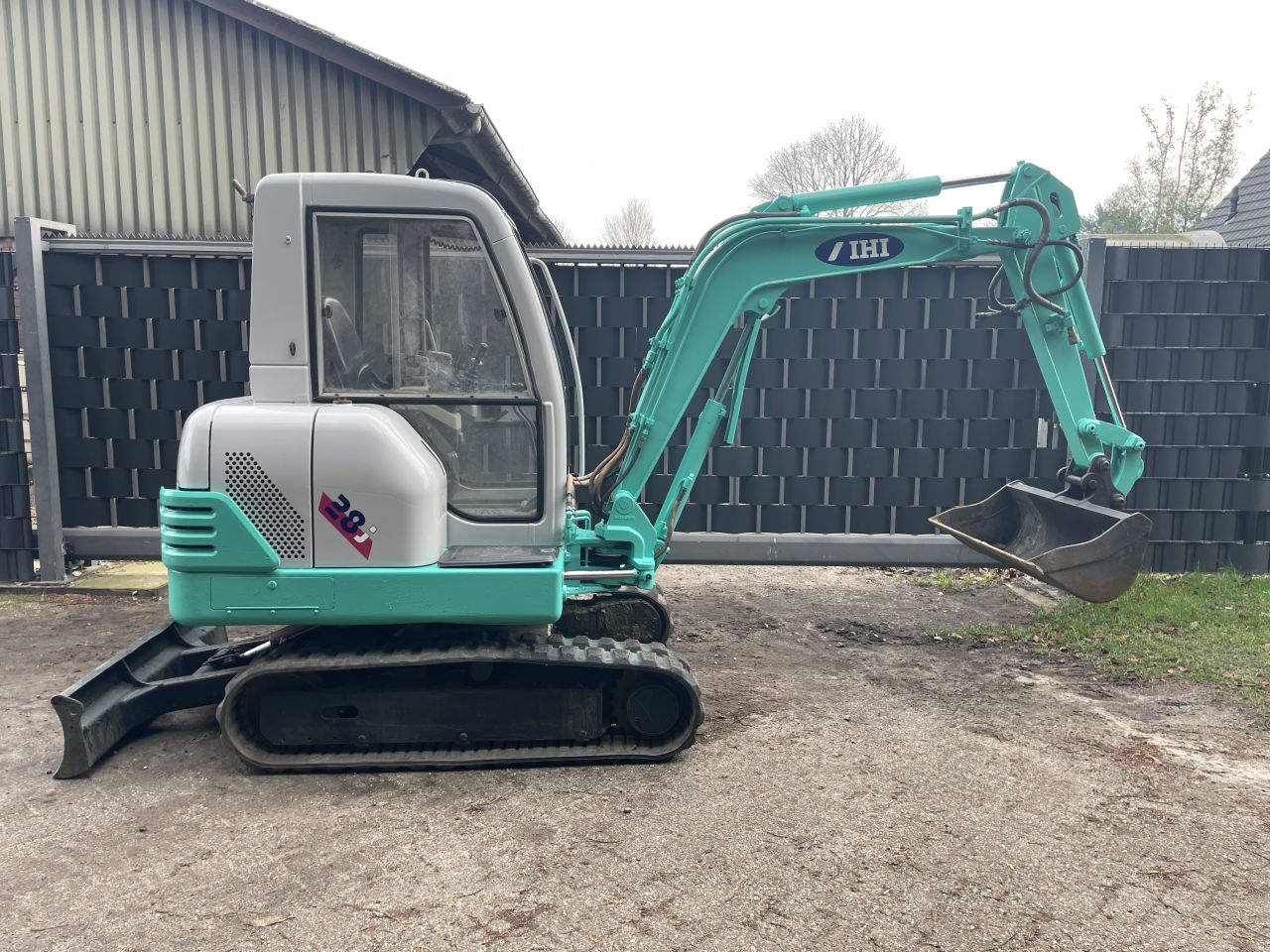 Ihi 28 J graafmachine kubota bobcat hitachi yanmar