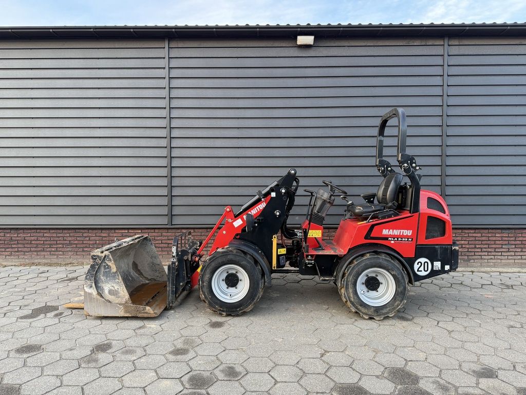 Manitou MLA3-35H minishovel / kniklader