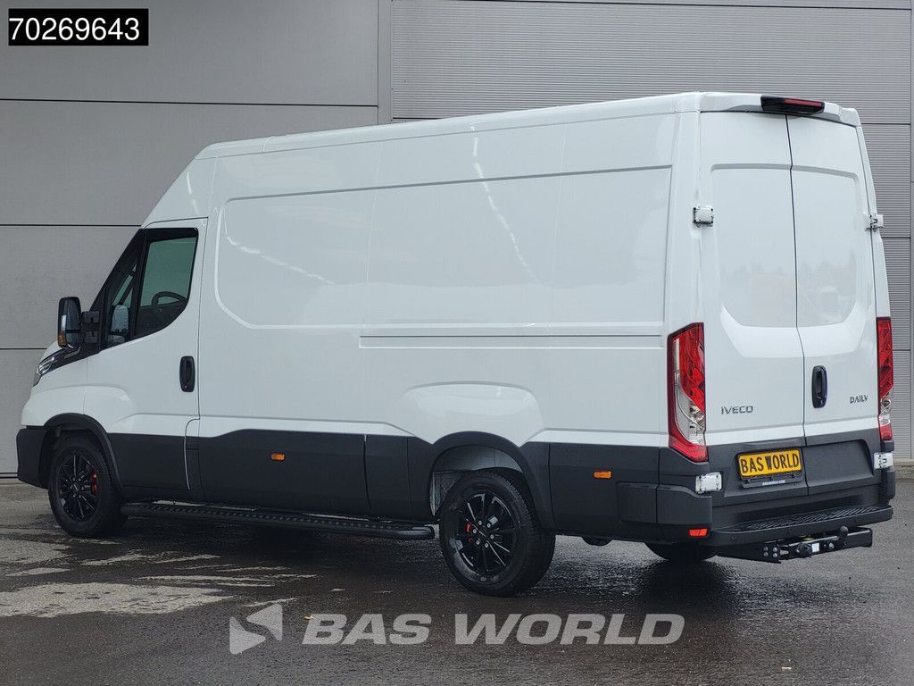 Iveco Daily 35S21 3.0L Automaat Black Edition 2025 model L2H2 Trekhaak Tacho ACC LED CarPlay Velgen Camera 12m3 Klima AHK