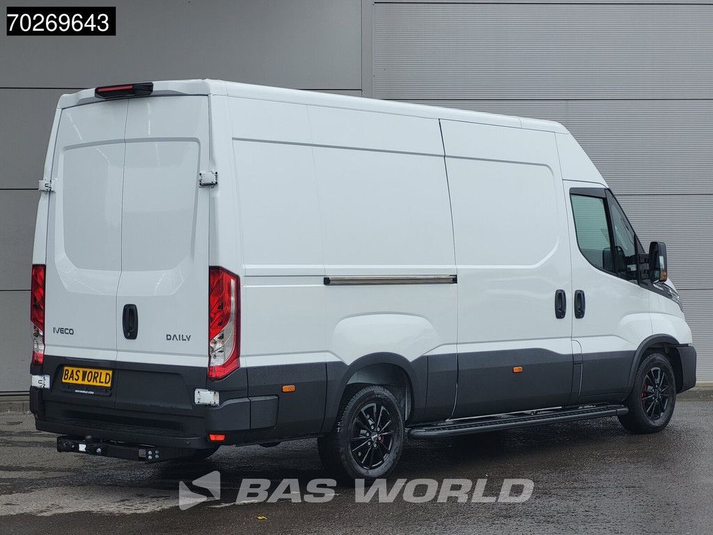 Iveco Daily 35S21 3.0L Automaat Black Edition 2025 model L2H2 Trekhaak Tacho ACC LED CarPlay Velgen Camera 12m3 Klima AHK