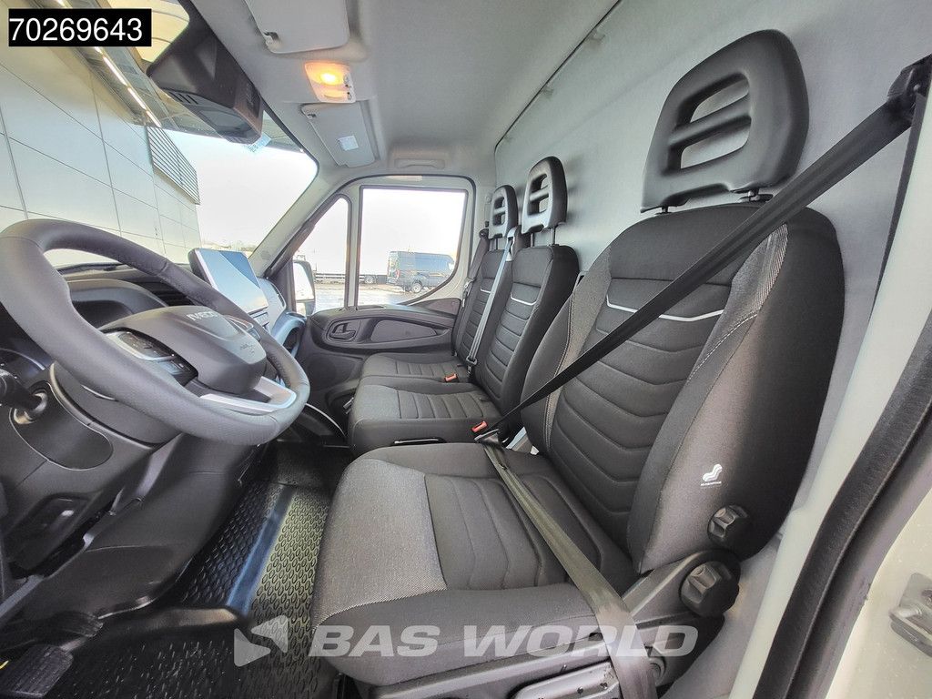 Iveco Daily 35S21 3.0L Automaat Black Edition 2025 model L2H2 Trekhaak Tacho ACC LED CarPlay Velgen Camera 12m3 Klima AHK