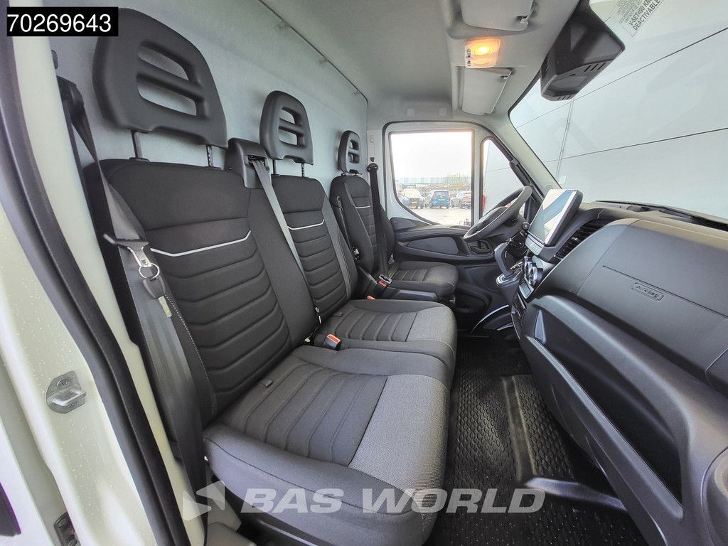 Iveco Daily 35S21 3.0L Automaat Black Edition 2025 model L2H2 Trekhaak Tacho ACC LED CarPlay Velgen Camera 12m3 Klima AHK