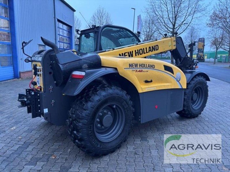 New Holland TH 7.42 ELITE