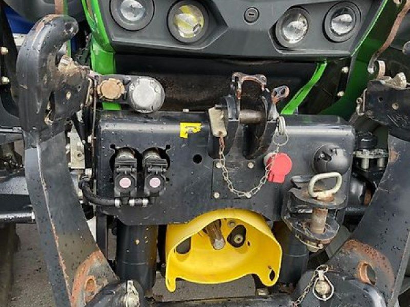 Deutz-Fahr 6190 TTV mit Fronthydraulik und Zapfwelle