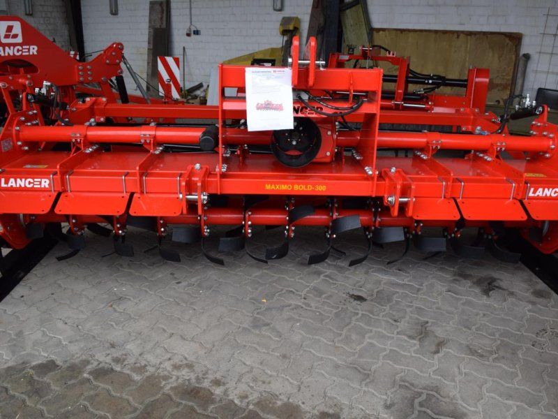 Lancer Maximo Bold 300