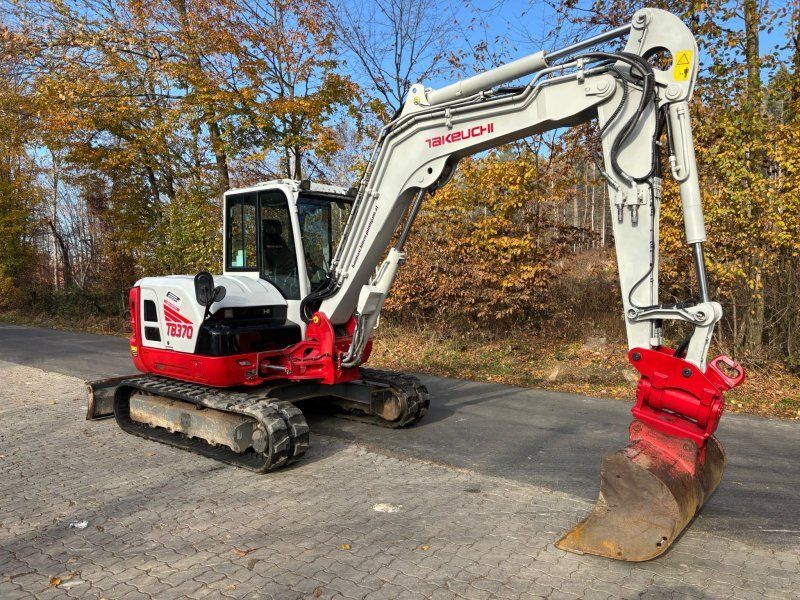 Takeuchi TB 370