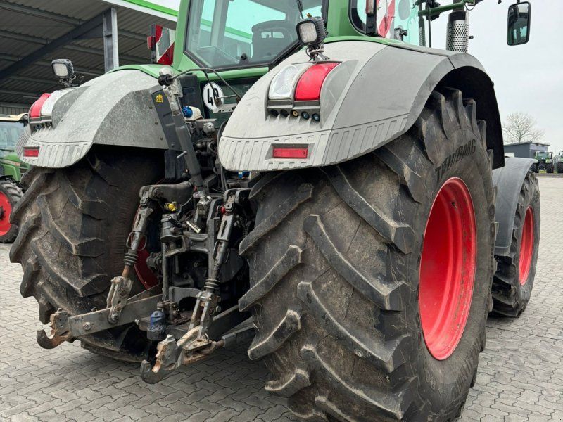 Fendt 824 Vario SCR Profi Plus