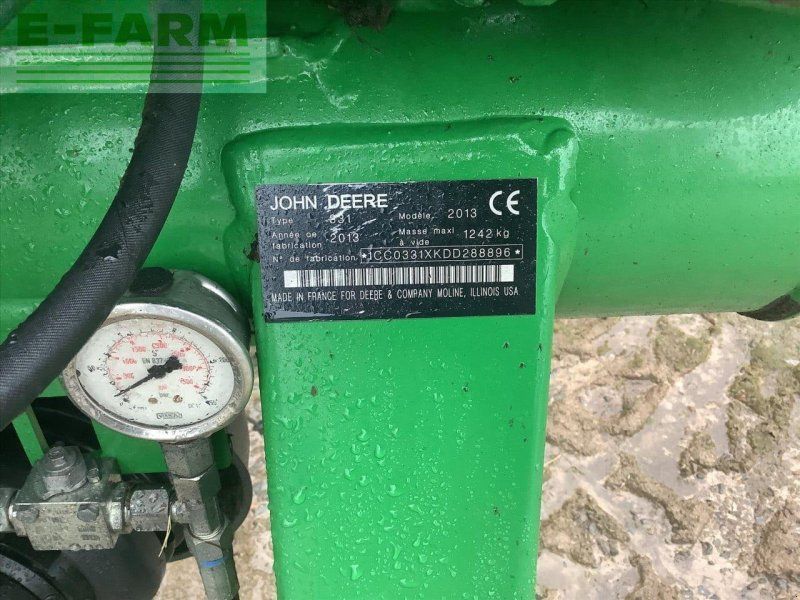 John Deere 331