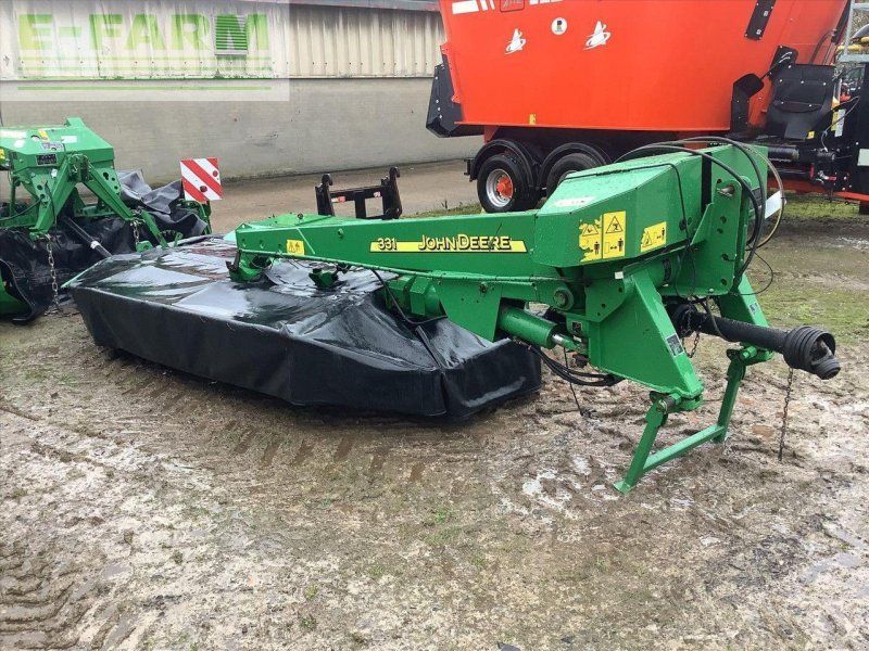 John Deere 331