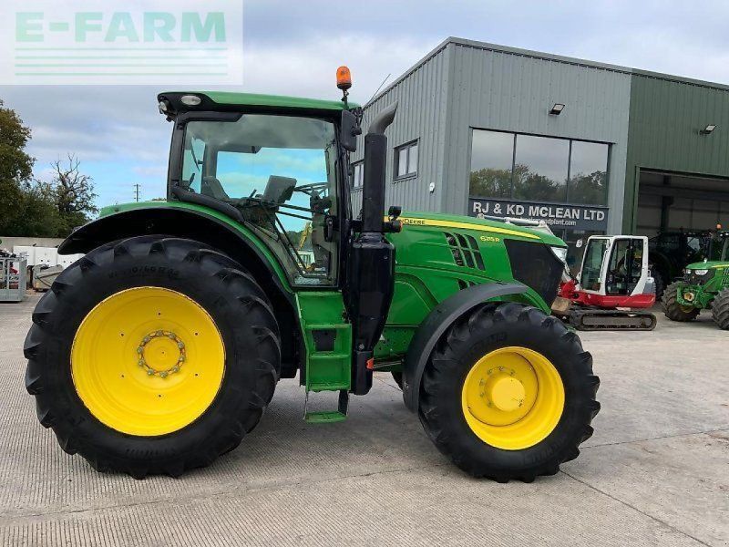 John Deere 6215r  (st24428)