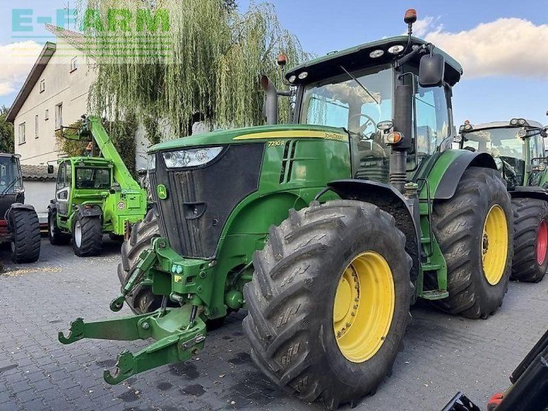 John Deere 7230r