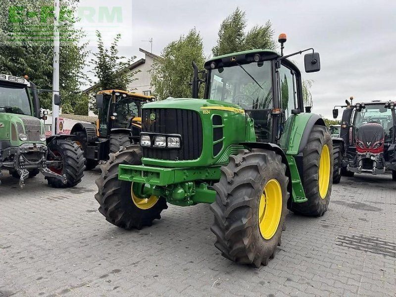 John Deere 6534
