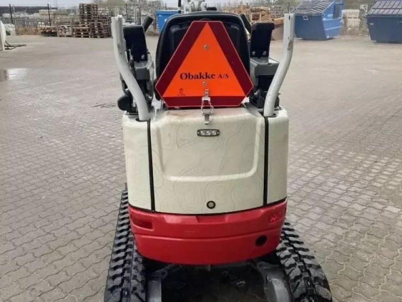 Takeuchi tb 210