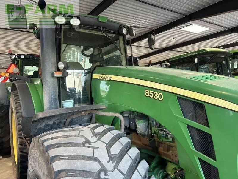 John Deere 8530