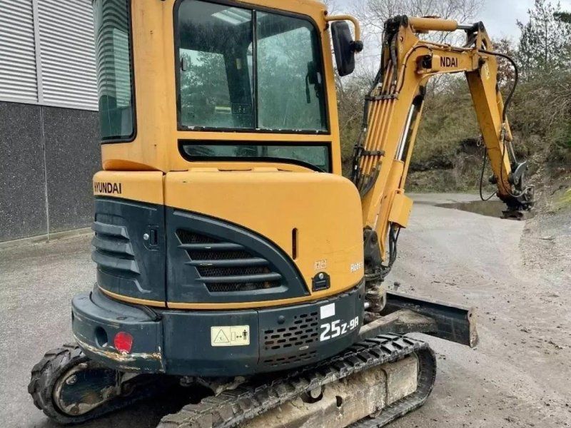 Hyundai robex 25 z-9 a