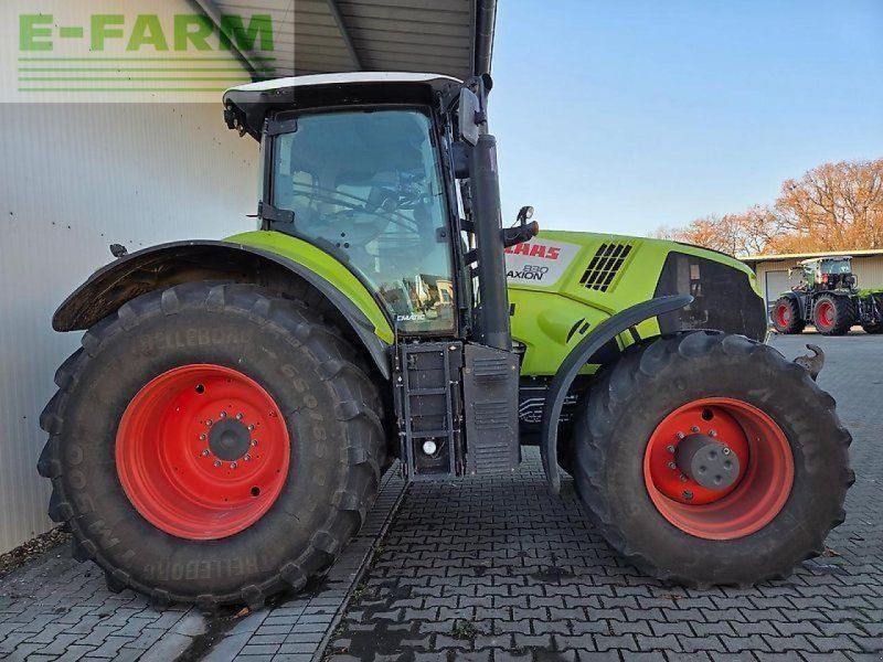 Claas axion 830