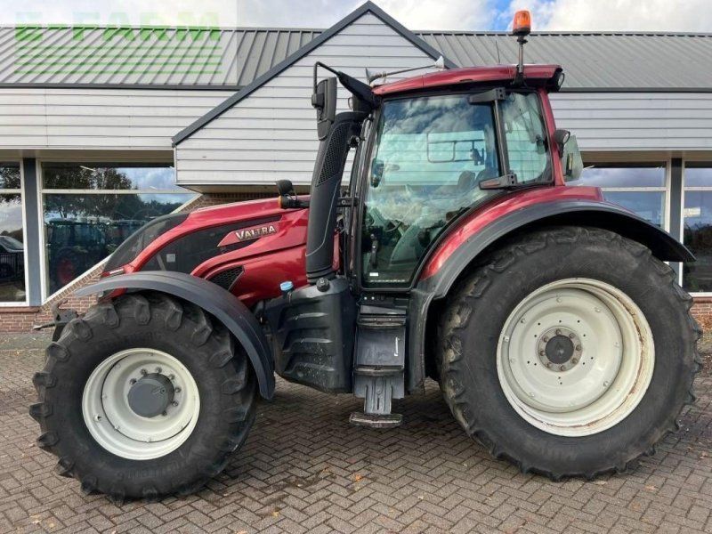 Valtra t 174 versu