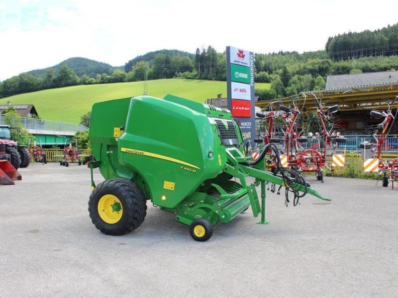 John Deere f 440m