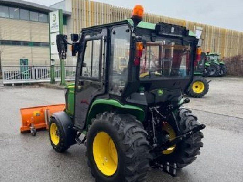 John Deere 3025e
