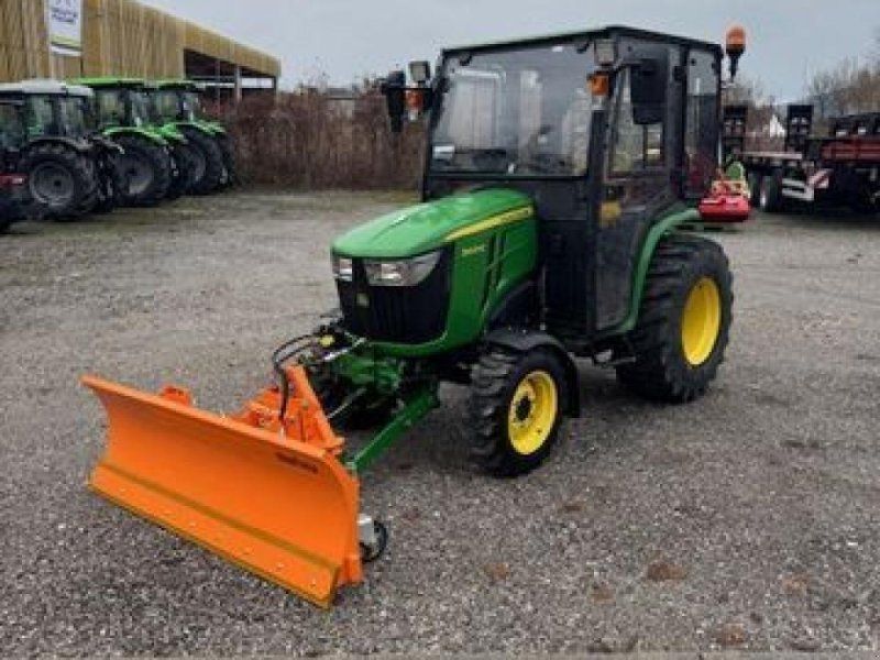 John Deere 3025e