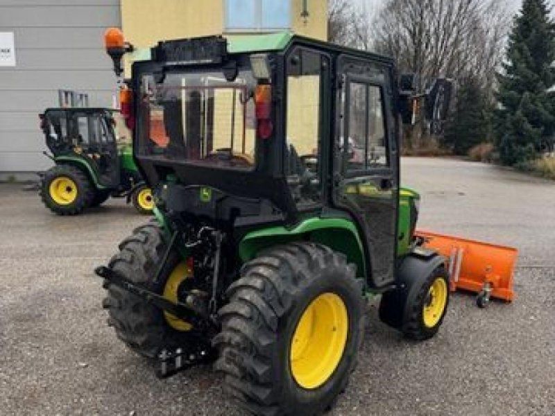 John Deere 3025e