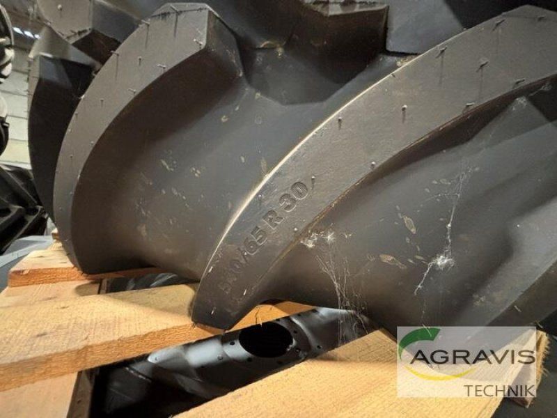 Vredestein 650/65 R42