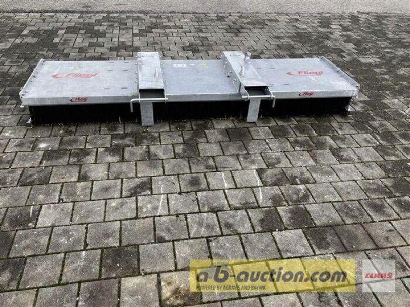 Fliegl KEHRBESEN LÖWE 3000MM